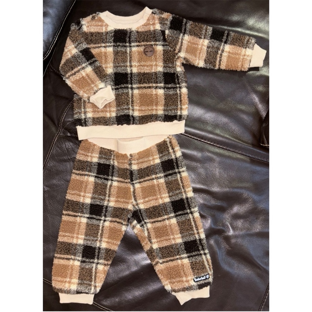 Baby Timberland 2-piece Sherpa set - 12M - never worn